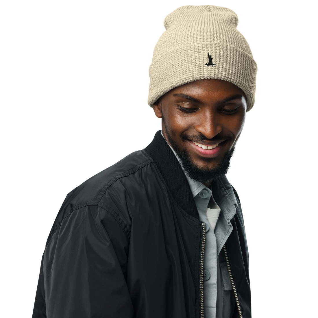Classic Cuffed Beanie with Statue of Liberty Embroidery - Perfect Winter Accessory