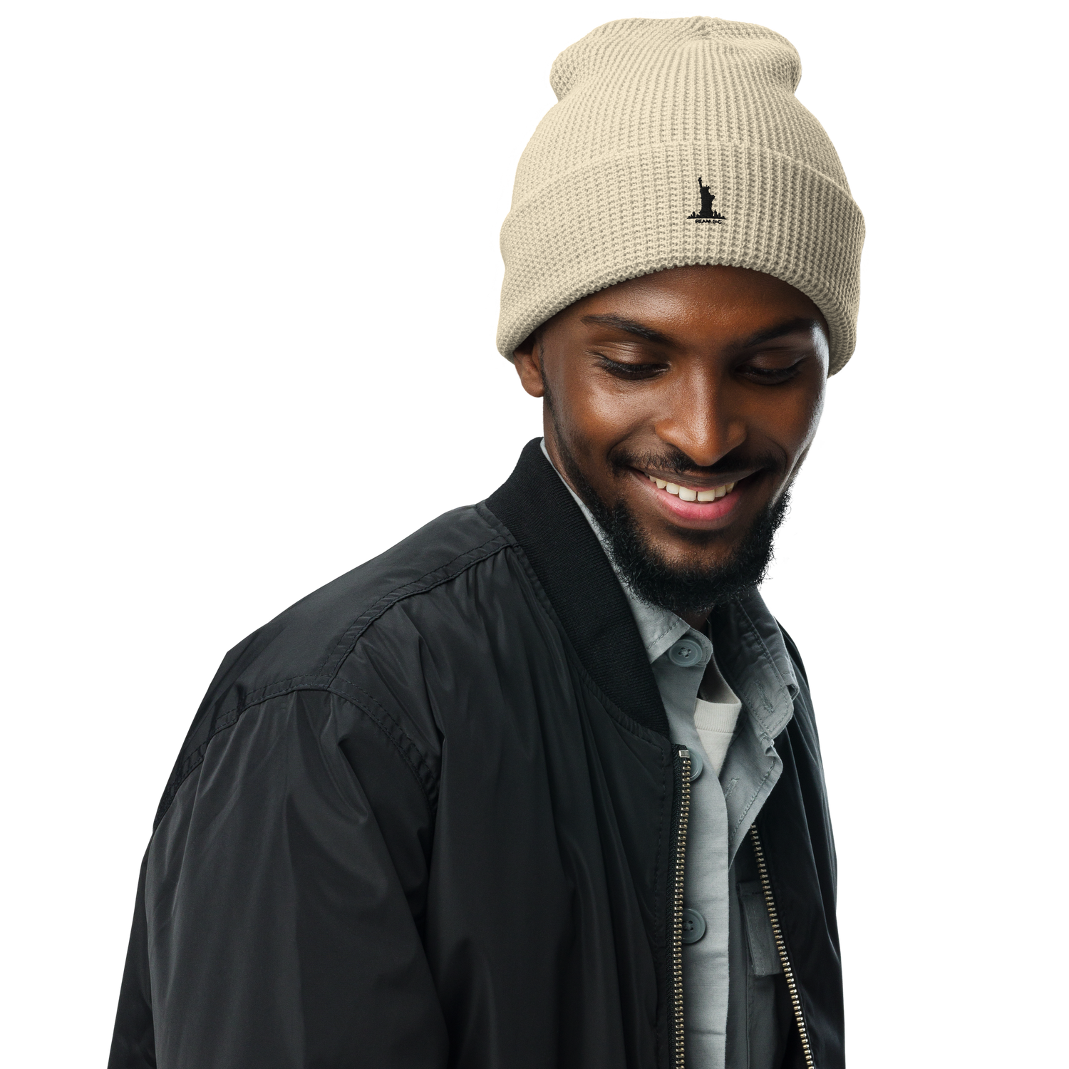 Classic Cuffed Beanie with Statue of Liberty Embroidery - Perfect Winter Accessory