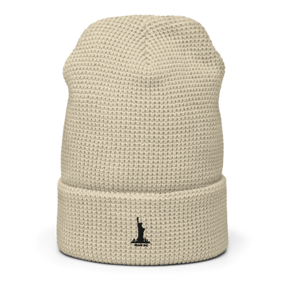 Classic Cuffed Beanie with Statue of Liberty Embroidery - Perfect Winter Accessory